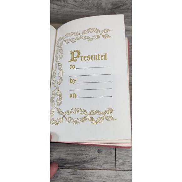 Vintage HOLY BIBLE REVISED STANDARD VERSION 1952 Black Church Pew Bible - Picture 5 of 12